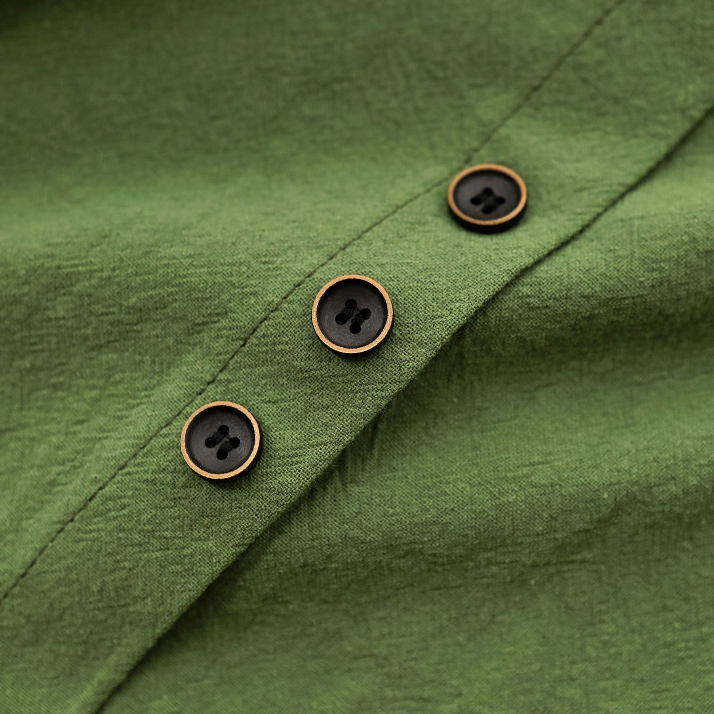 Lässiges Damenhemd aus Baumwolle und Leinen