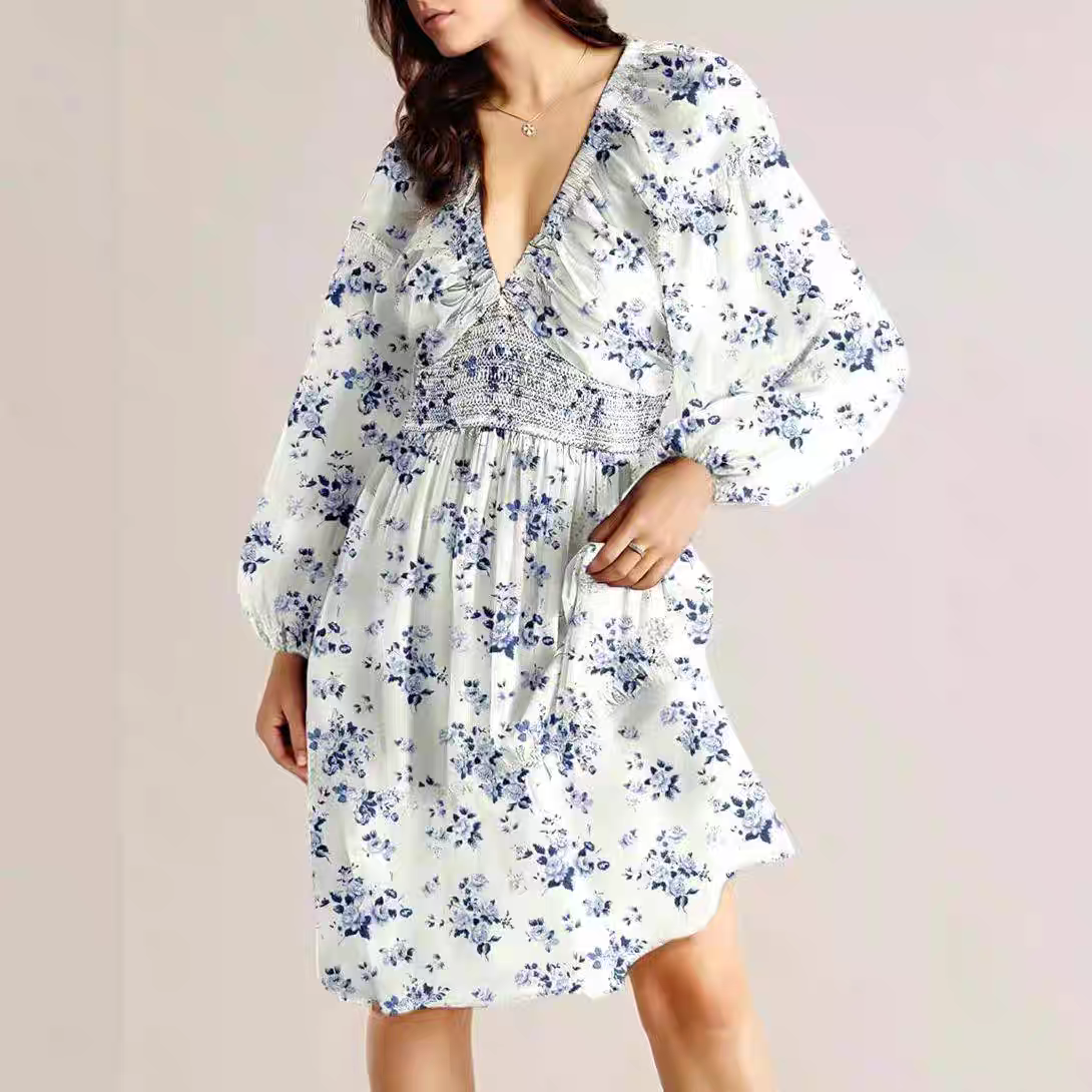 Kleid mit Bohemien-Print und elastischer Taille