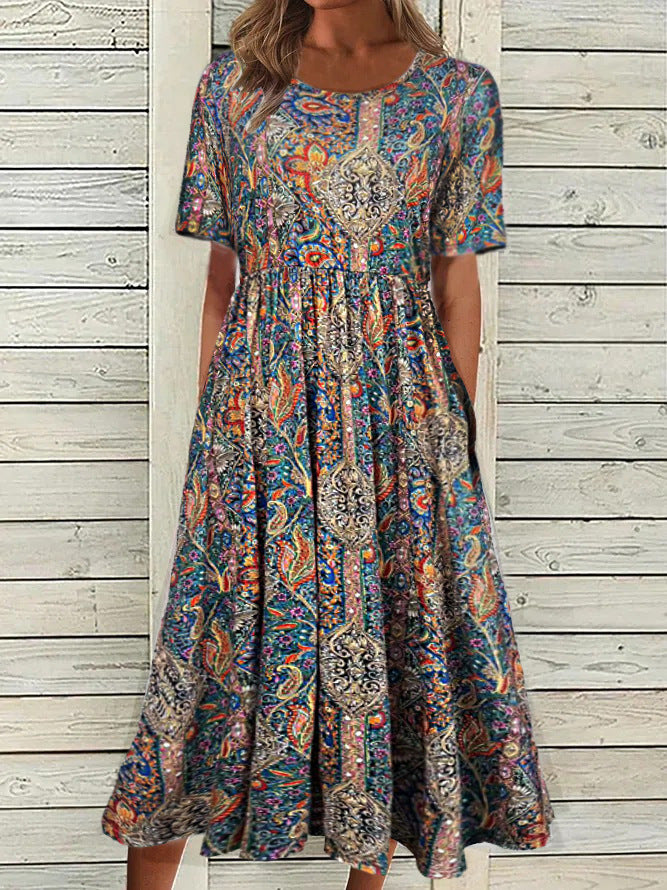 Rundhals-Kurzarmkleid mit Bohemian-Print