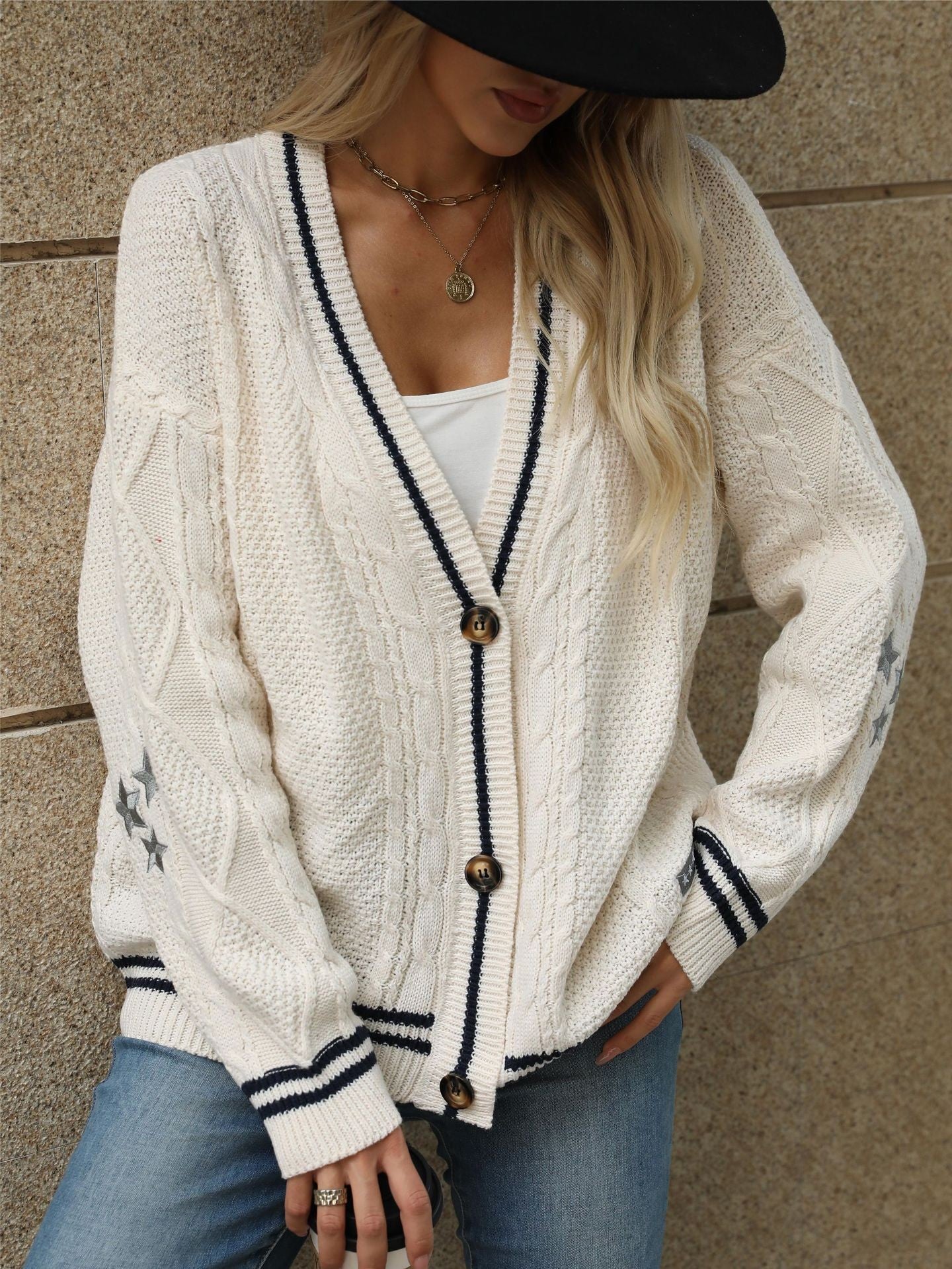 Elegante Damen-Strickjacke mit Fledermausärmeln zum Pendeln