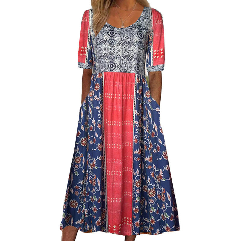 Rundhals-Kurzarmkleid mit Bohemian-Print