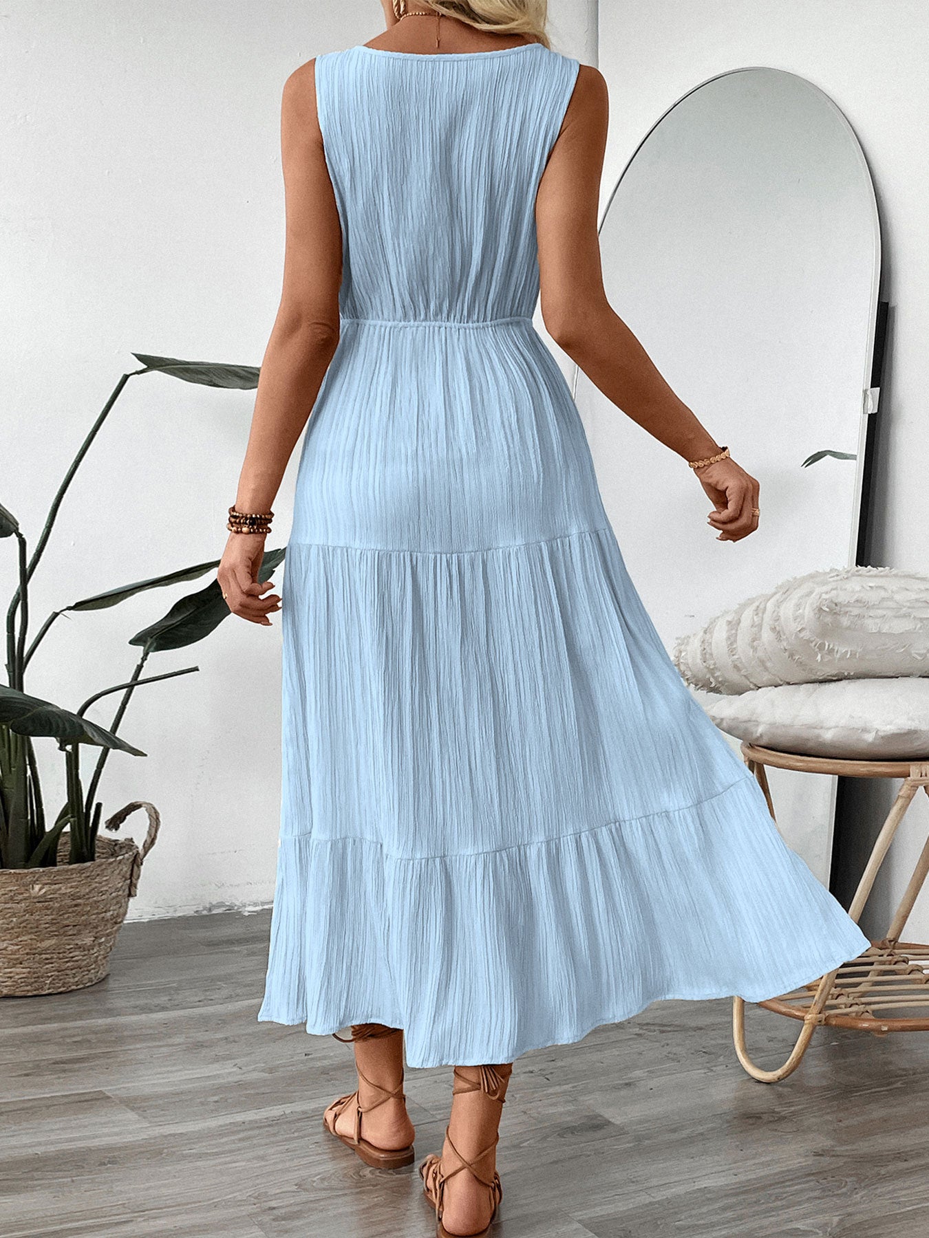 Elegantheit Einfaches und vielseitiges ärmelloses mit V-Ausschnitt Kleid